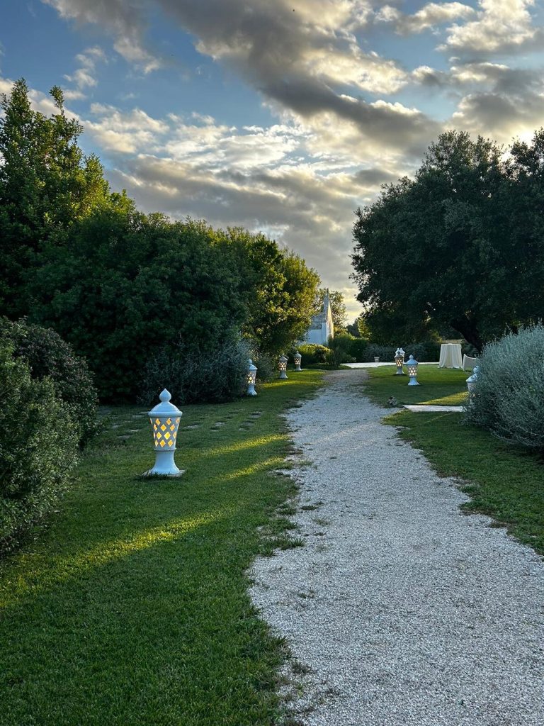 Foto de la entrada a la Masseria Magli Resort. Elopement