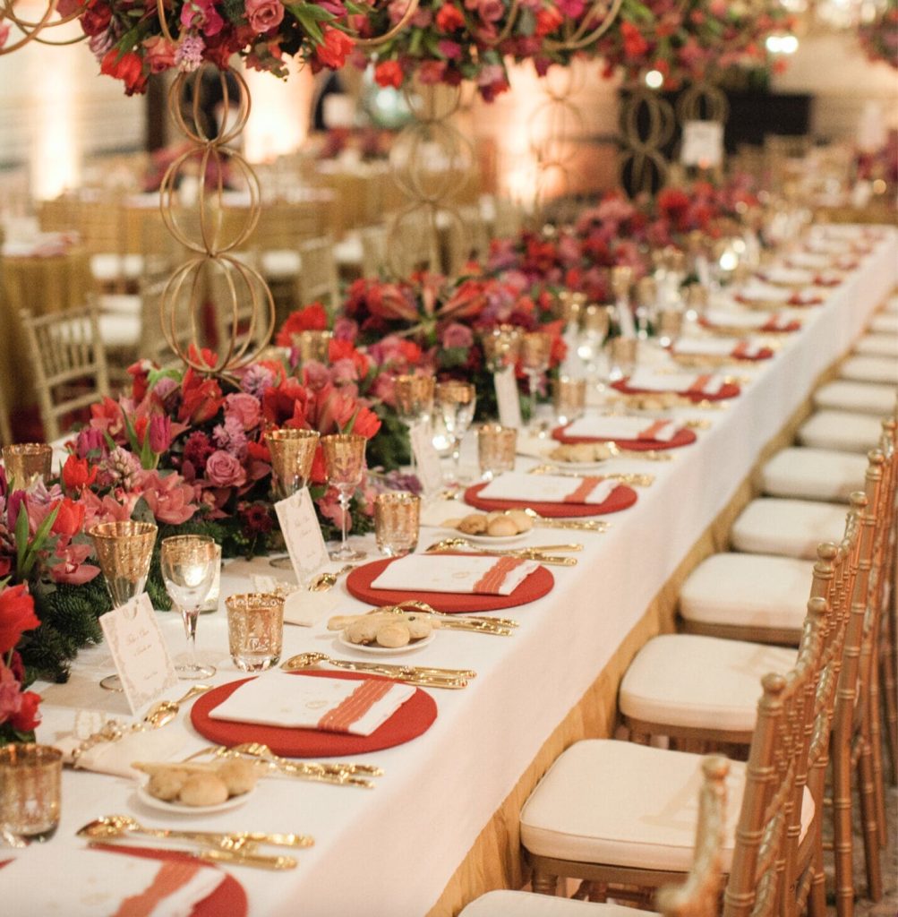 Foto de una mesa nupcial decorata en el Salon de Honor del Castillo de Rivalta. Elopement