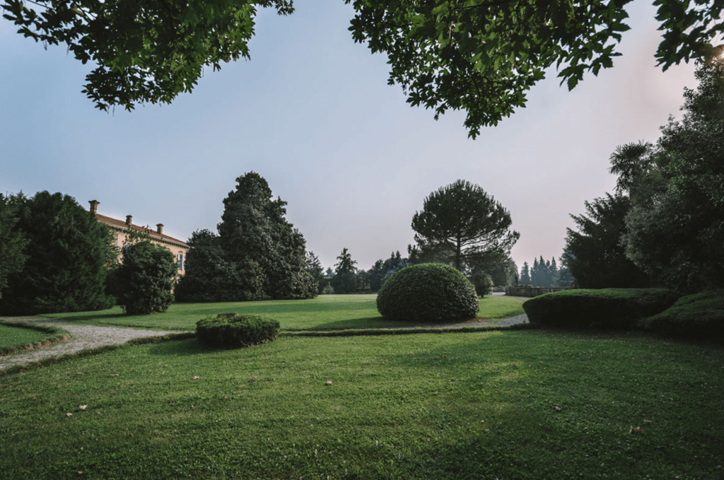 Foto de los jardines de Villa Ponti Greppi, Lecco. Lombardia. Elopement